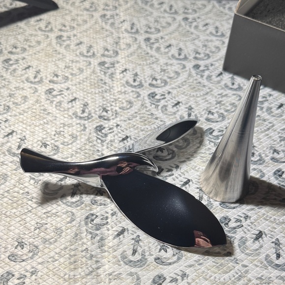 Silver Metal Balancing Bird Sculpture and Bottle Opener - New in Box!! Watch! - Picture 4 of 6